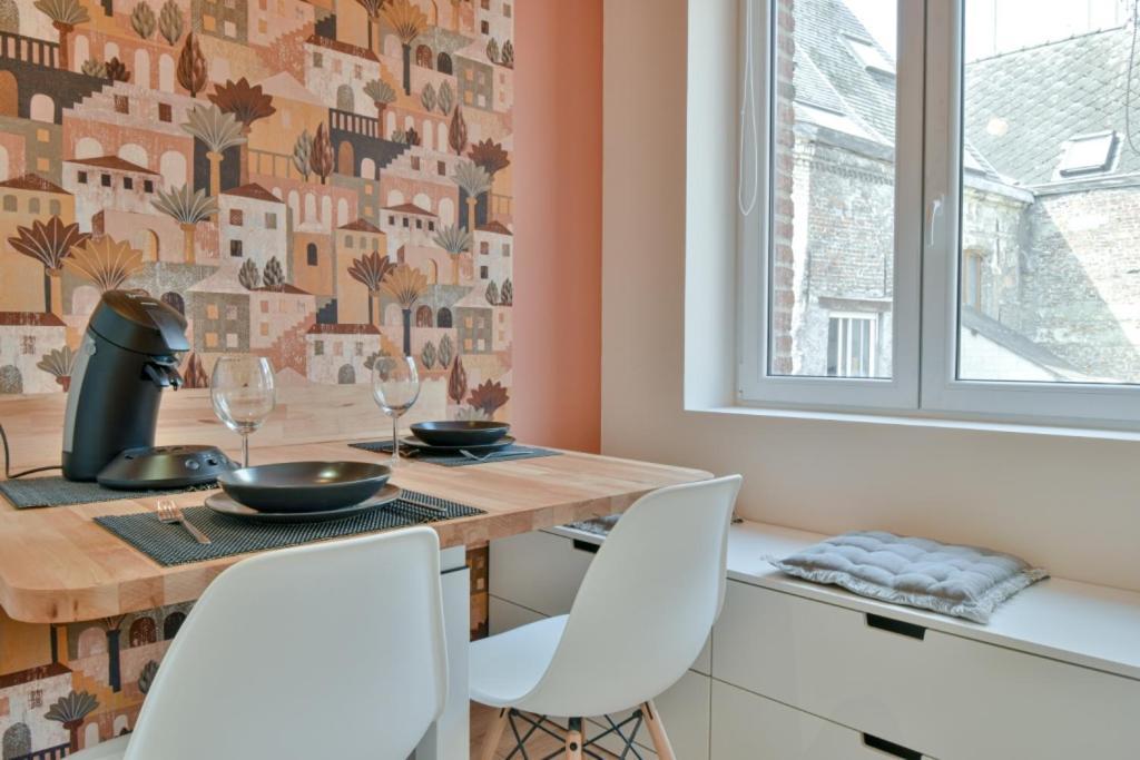 Residence Jean Hardy - Hyper Centre, Parking Gratuit, Wifi, Clim, Gare Valenciennes Exterior foto
